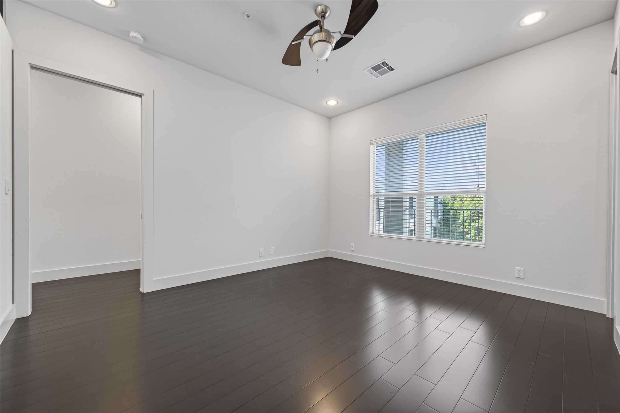 207 Pierce Street, Unit 307 Houston, TX 77002 - Photo 25 of 33