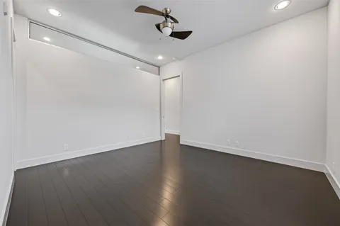 $260,000 | 207 Pierce Street, Unit 307, Houston, TX 77002