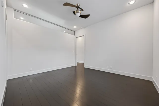 $260,000 | 207 Pierce Street, Unit 307, Houston, TX 77002