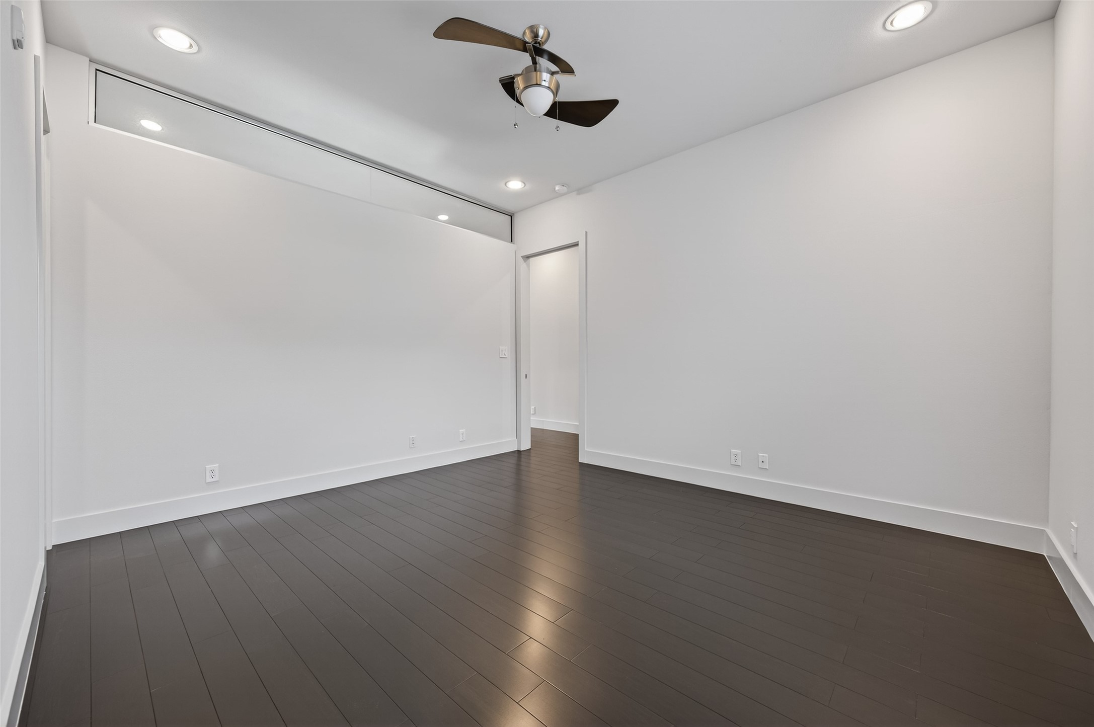 207 Pierce Street, Unit 307 Houston, TX 77002 - Photo 27 of 33