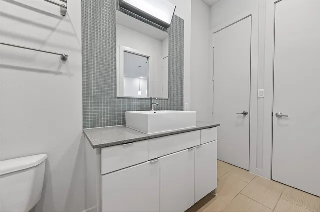 $260,000 | 207 Pierce Street, Unit 307, Houston, TX 77002