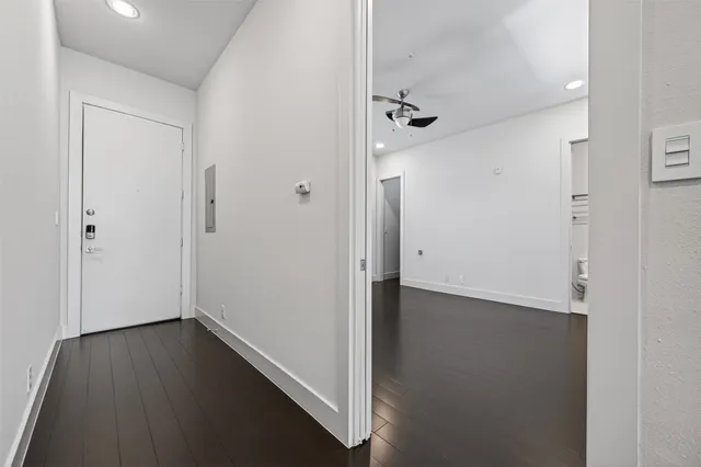 $260,000 | 207 Pierce Street, Unit 307, Houston, TX 77002