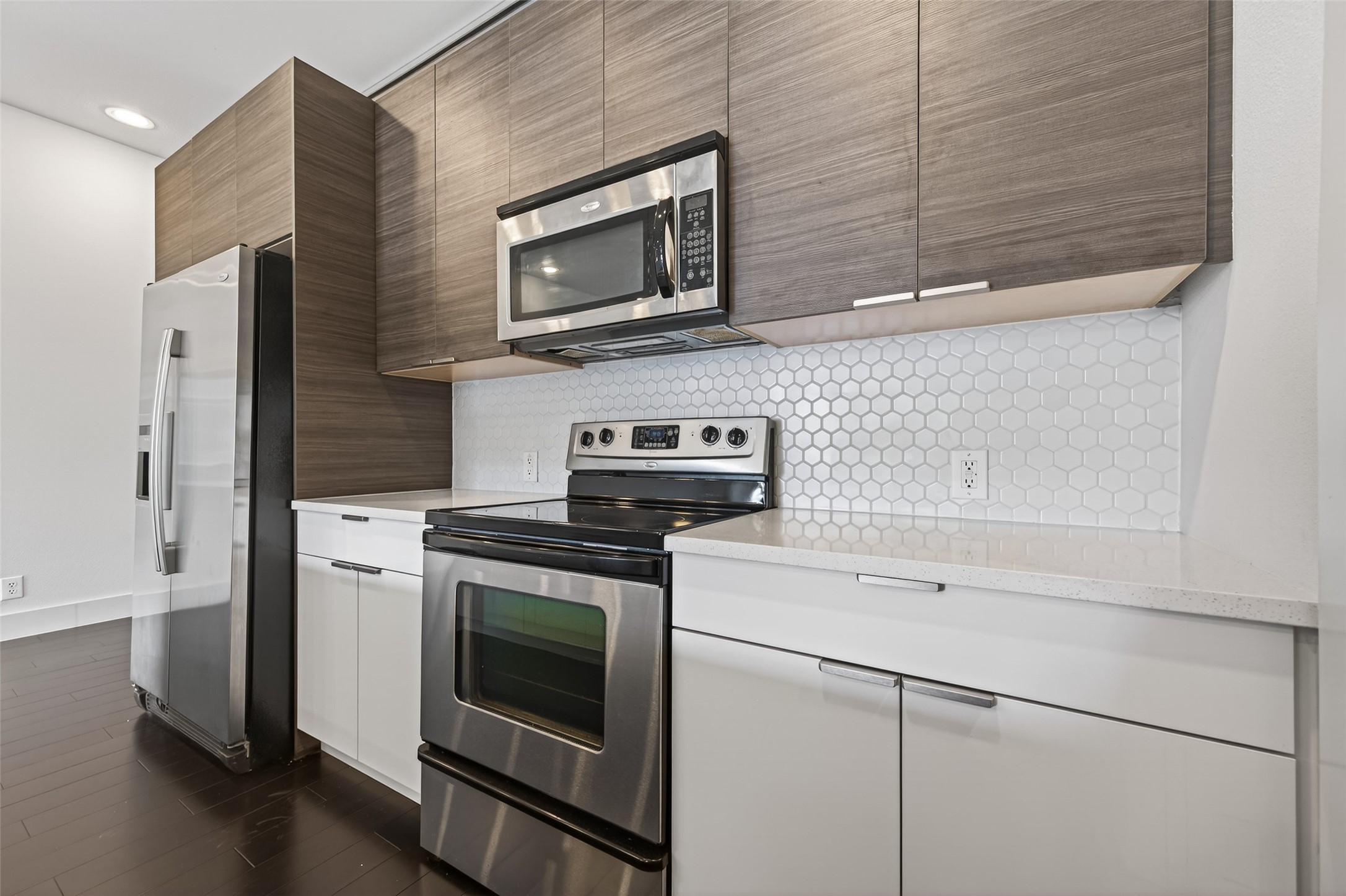 207 Pierce Street, Unit 307 Houston, TX 77002 - Photo 10 of 33