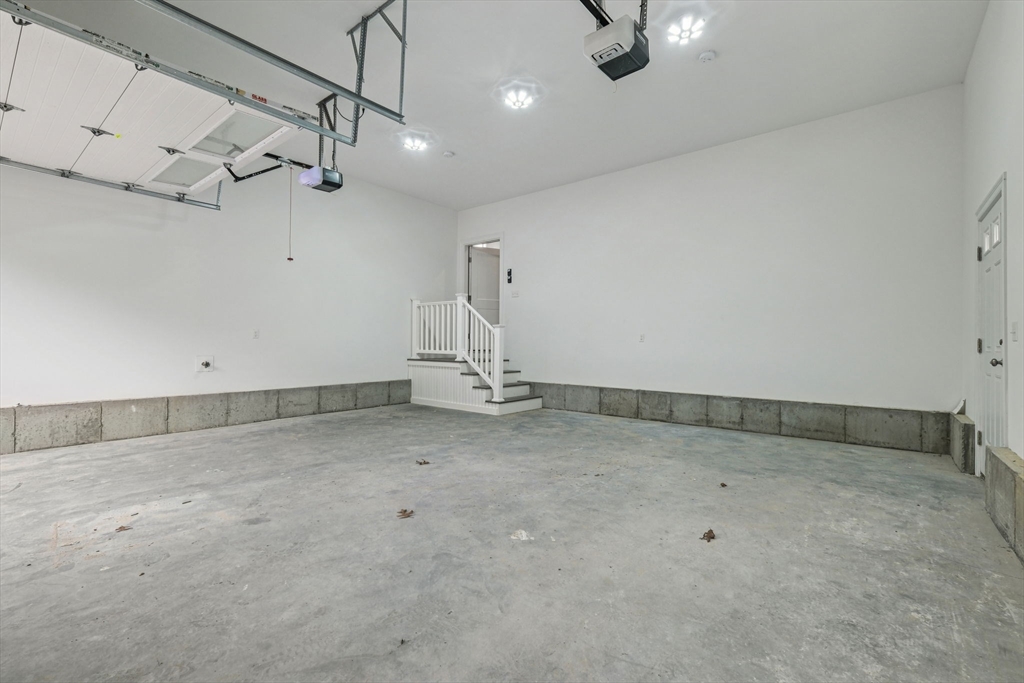 920 Drift Road Westport, MA 02790 - Photo 35 of 41