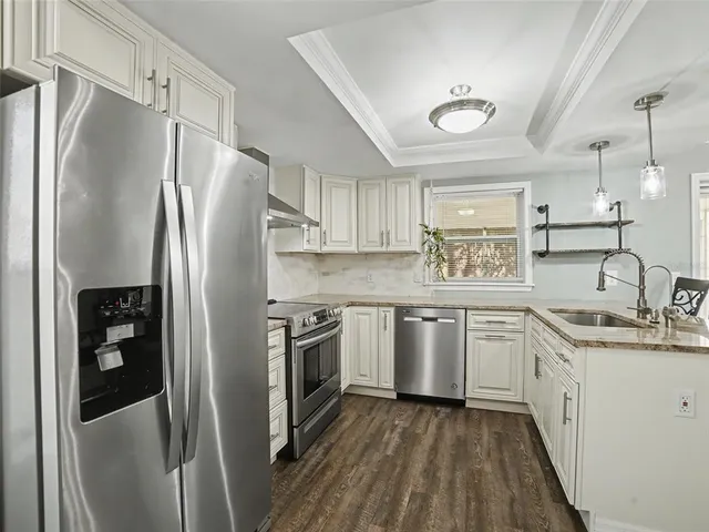 $315,000 | 2007 Paladin Court, Valrico, FL 33594