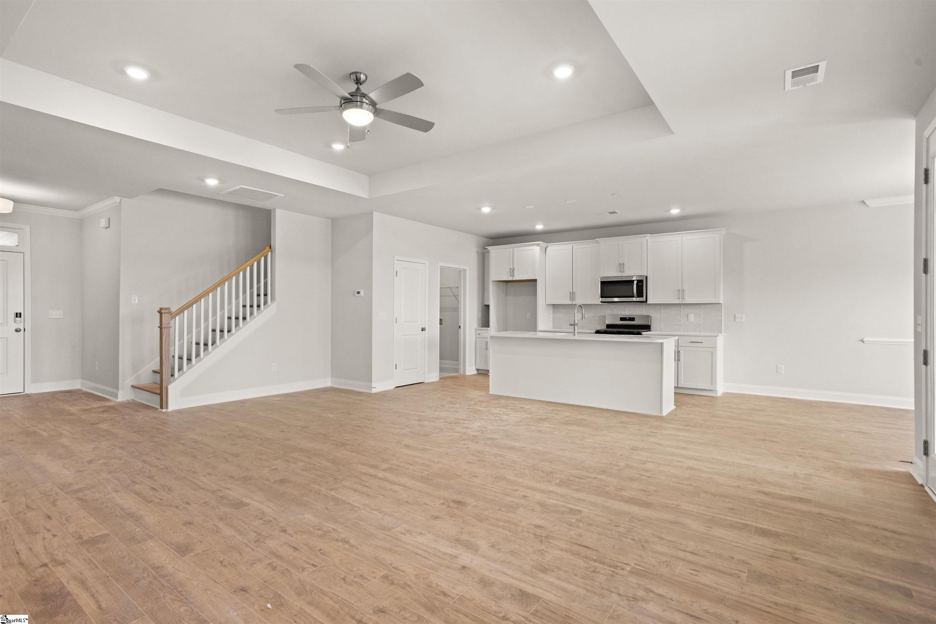 554 Hydrangea Street Seneca, SC 29678 - Photo 5 of 29