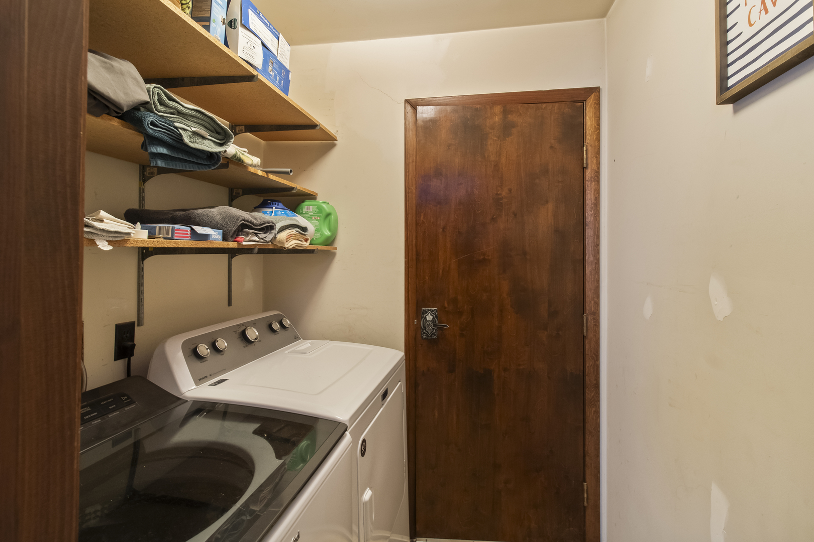812 West 3rd Street Gilman, IL 60938 - Photo 16 of 19 a utility room with dryer and washer