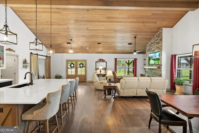 $1,250,000 | 1330 Sr-110, Waynesville, GA 31566