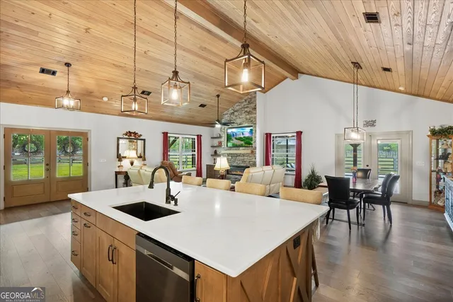 $1,250,000 | 1330 Sr-110, Waynesville, GA 31566