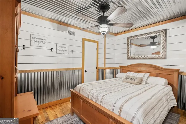 $1,250,000 | 1330 Sr-110, Waynesville, GA 31566