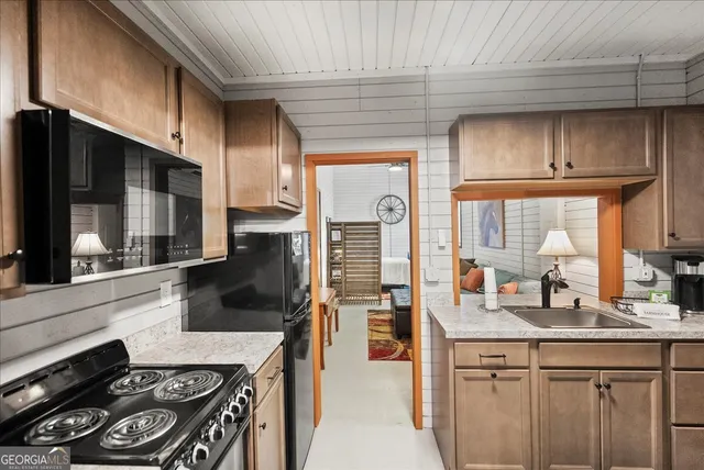 $1,250,000 | 1330 Sr-110, Waynesville, GA 31566