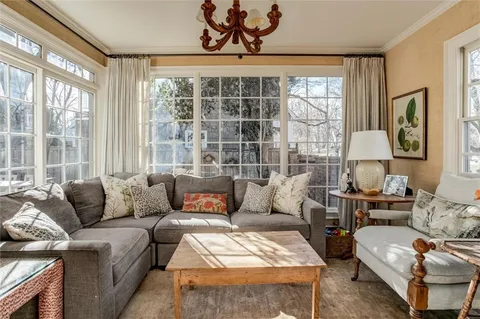 $1,350,000 | 6501 High Drive, Mission Hills, KS 66208