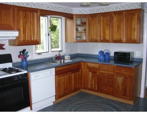 3 Pilgrim Road Holliston, MA 01746 - Photo 3 of 6 Gallery Image 3