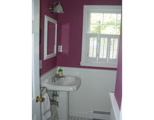 3 Pilgrim Road Holliston, MA 01746 - Photo 4 of 6 Gallery Image 4
