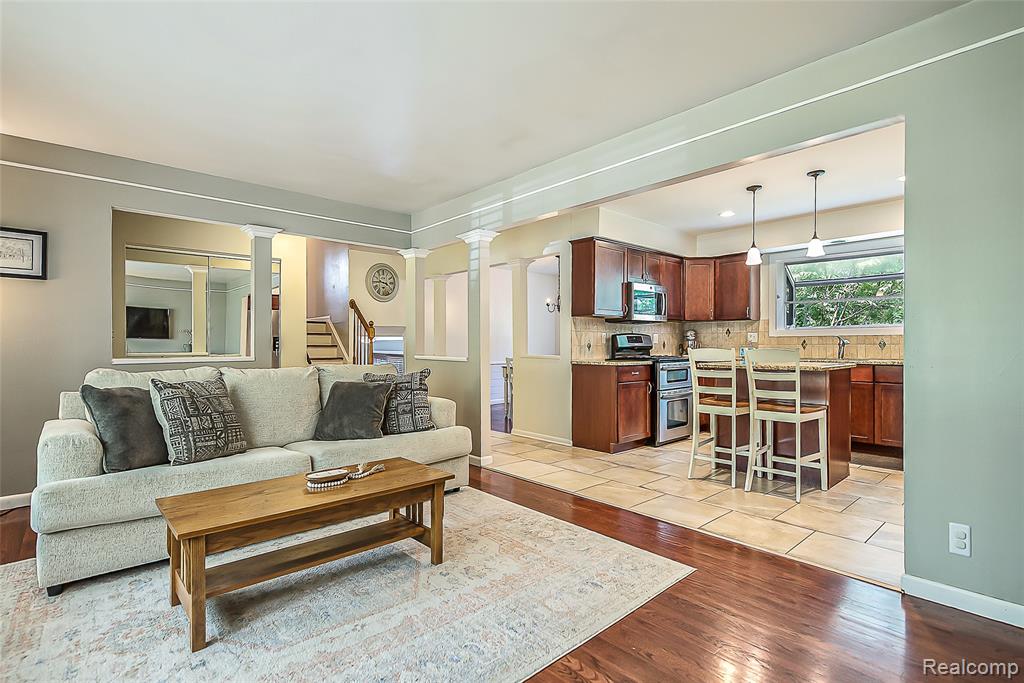 32314 Craftsbury Road Farmington Hills, MI 48334 - Photo 5 of 32
