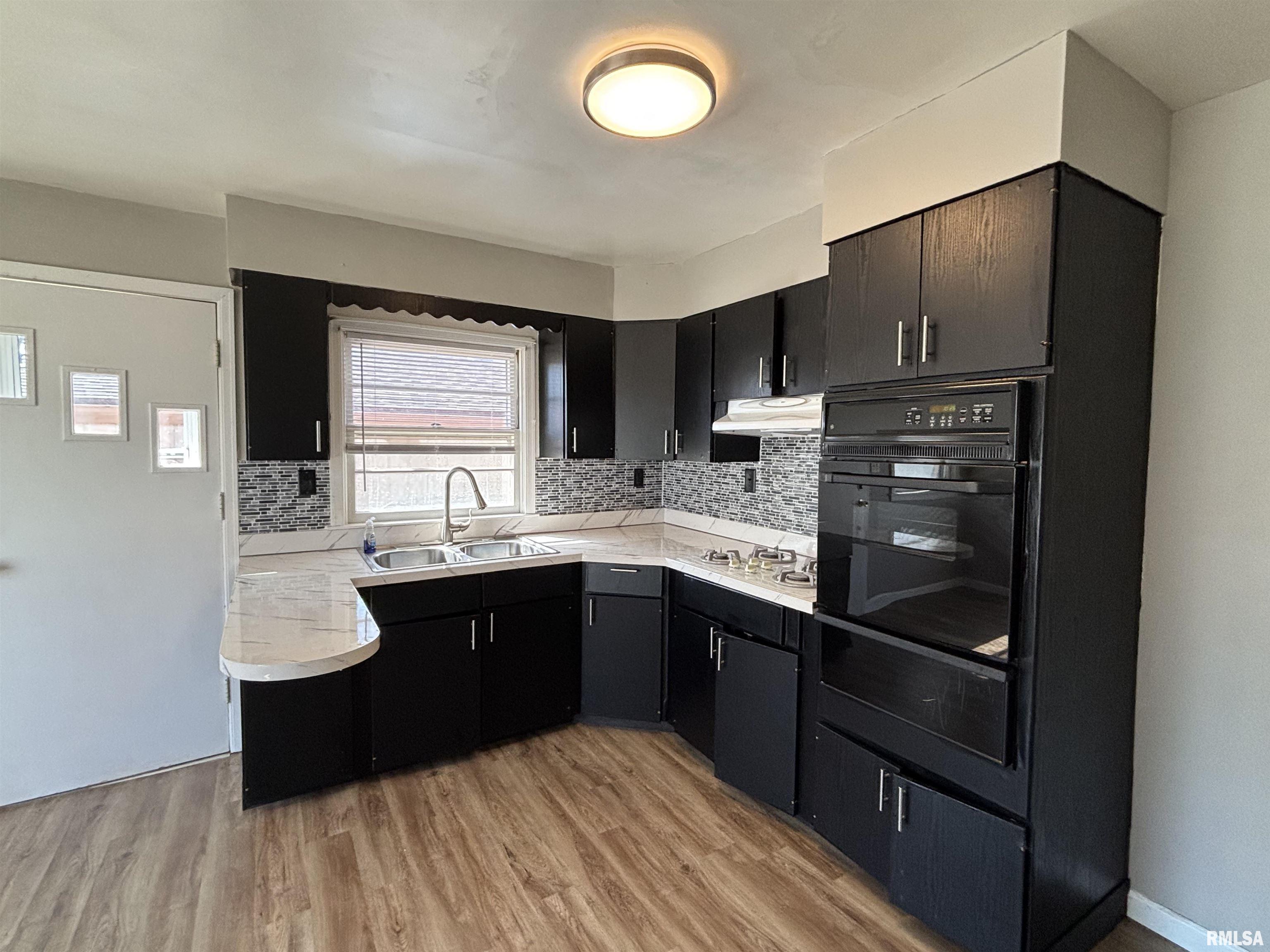 327 North Bruns Lane Springfield, IL 62702 - Photo 6 of 25 Gallery Image 6