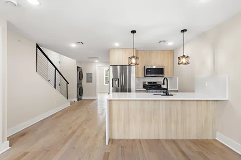 $650,000 | 161 A New York Avenue, Unit C, Jersey City, NJ 07307