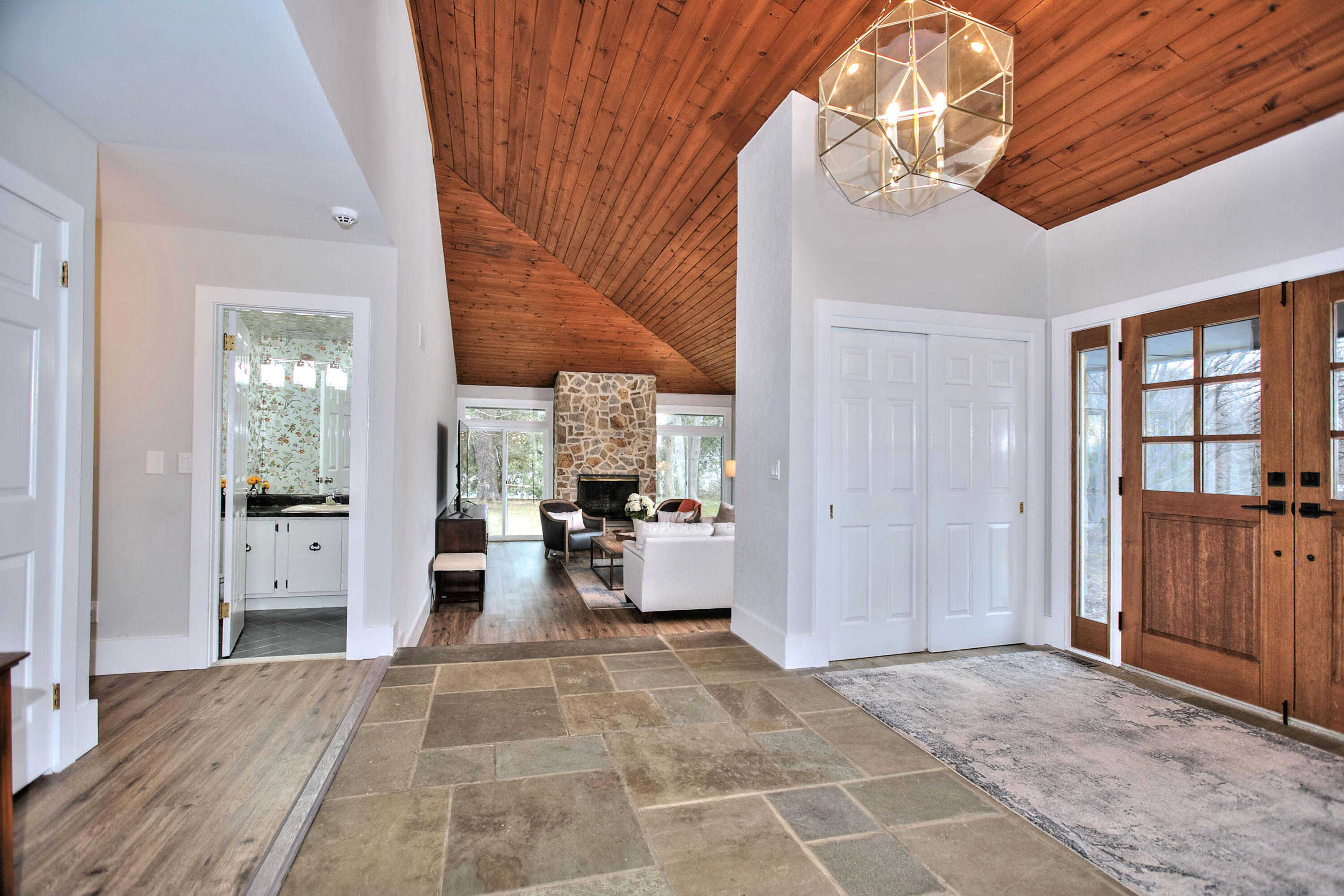 665 Silvermine Road New Canaan, CT 06840 - Photo 16 of 42 Foyer to Living room