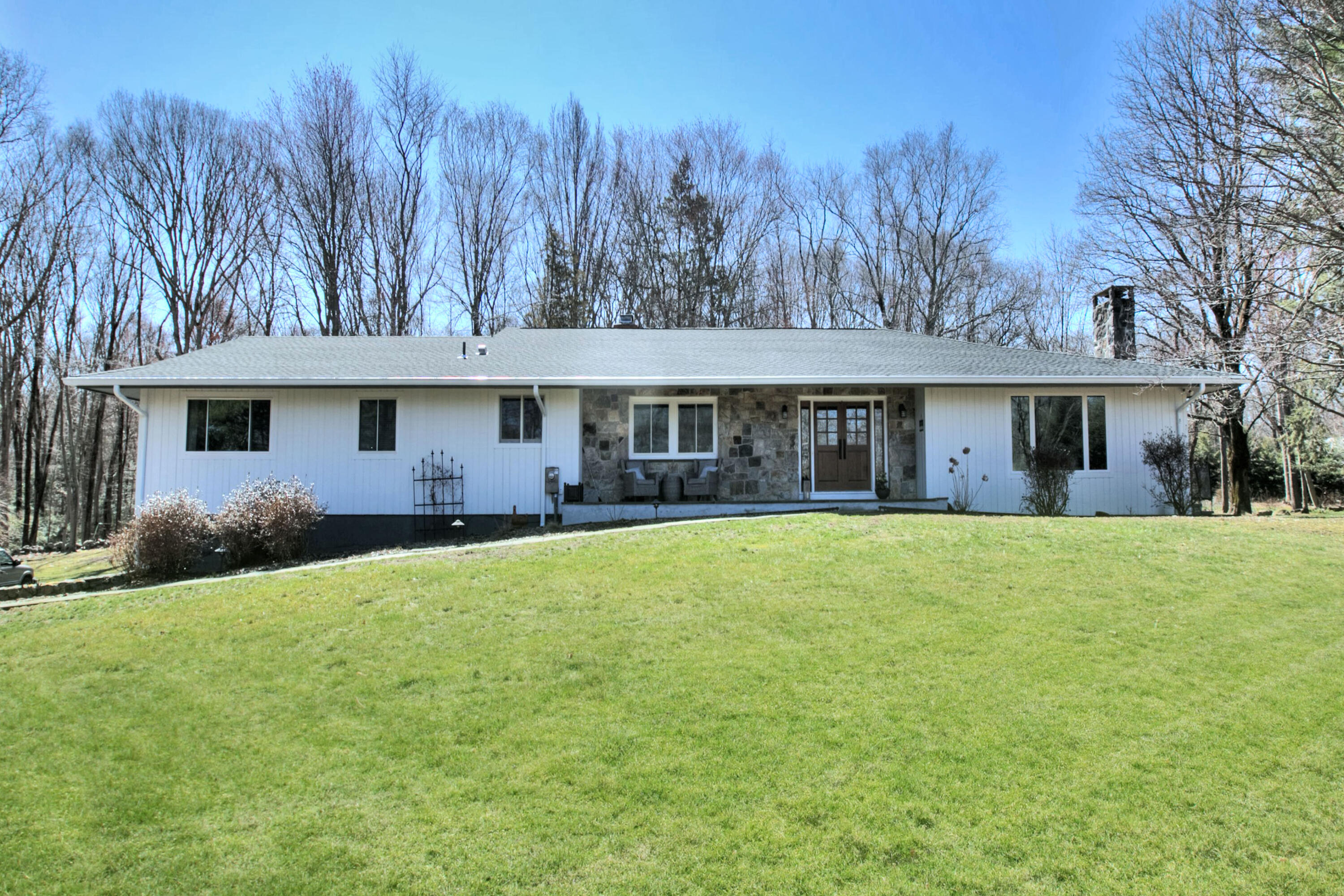 665 Silvermine Road New Canaan, CT 06840 - Photo 41 of 42 Welcome home