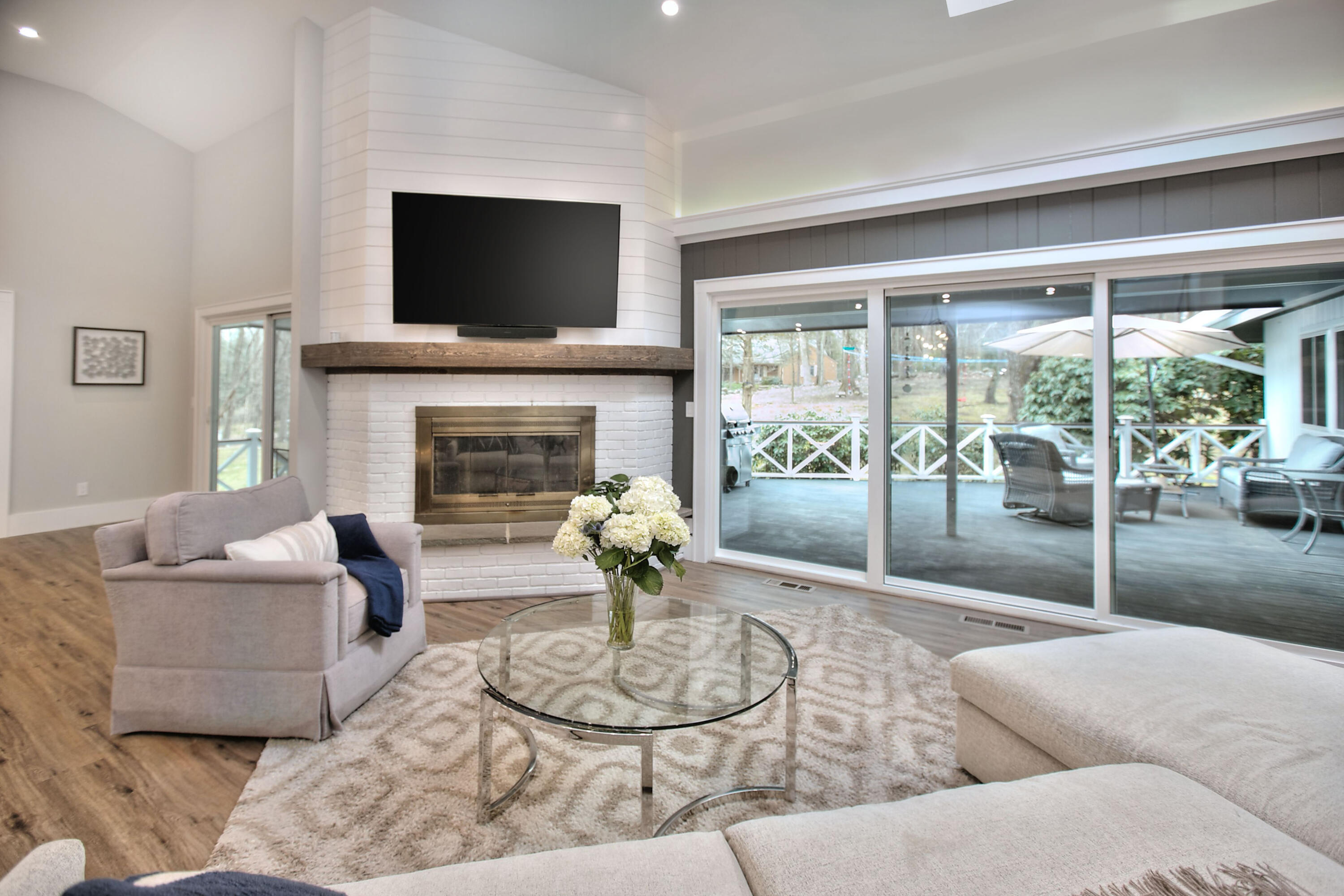 665 Silvermine Road New Canaan, CT 06840 - Photo 10 of 42 Family room