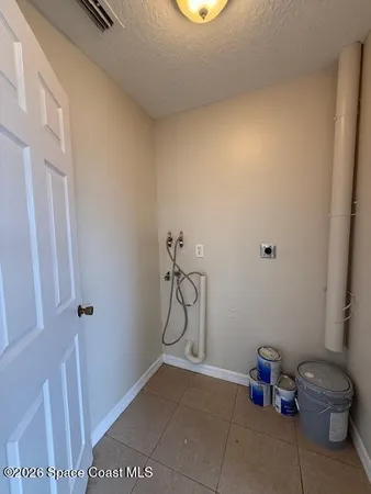 $1,600 | 660 Minnie Street, Titusville, FL 32796