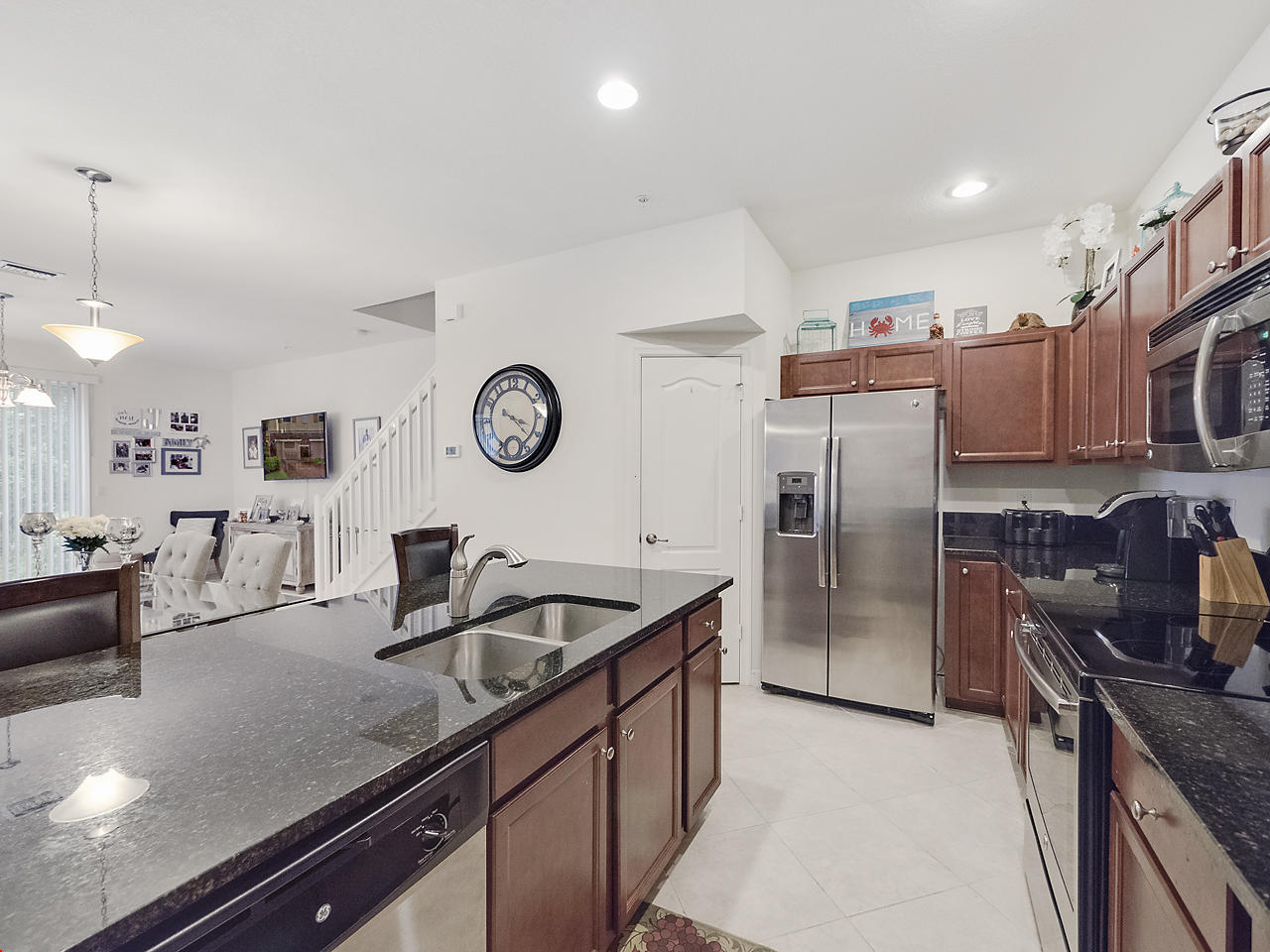 9558 Southwest Purple Martin Way Stuart, FL 34997 - Photo 4 of 13 Kitchen 2