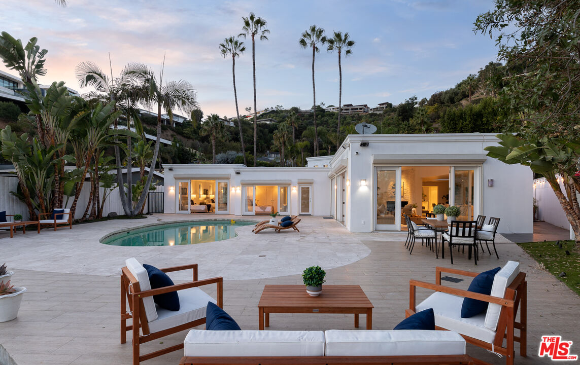 8914 Devlin Place, Los Angeles, CA 90069 Compass