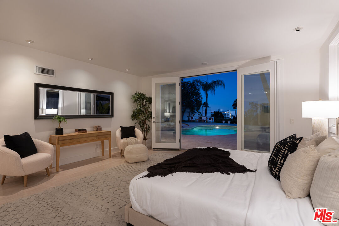 8914 Devlin Place Los Angeles, CA 90069 - Photo 34 of 37