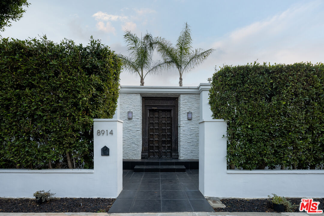 8914 Devlin Place Los Angeles, CA 90069 - Photo 36 of 37