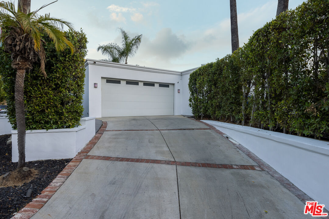 8914 Devlin Place Los Angeles, CA 90069 - Photo 37 of 37