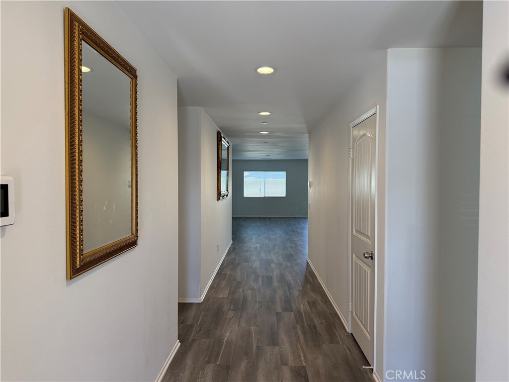 308 Bristolwood Road Hemet, CA 92543 - Photo 5 of 25