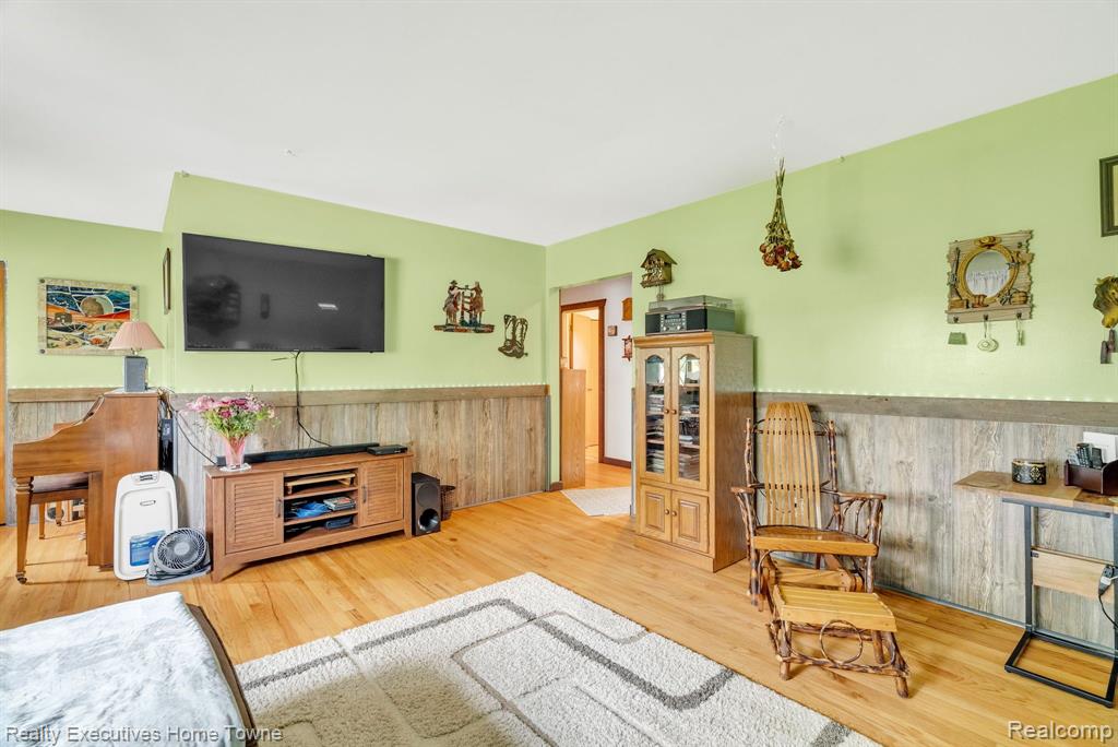 5011 State Road Fort Gratiot, MI 48059 - Photo 11 of 47