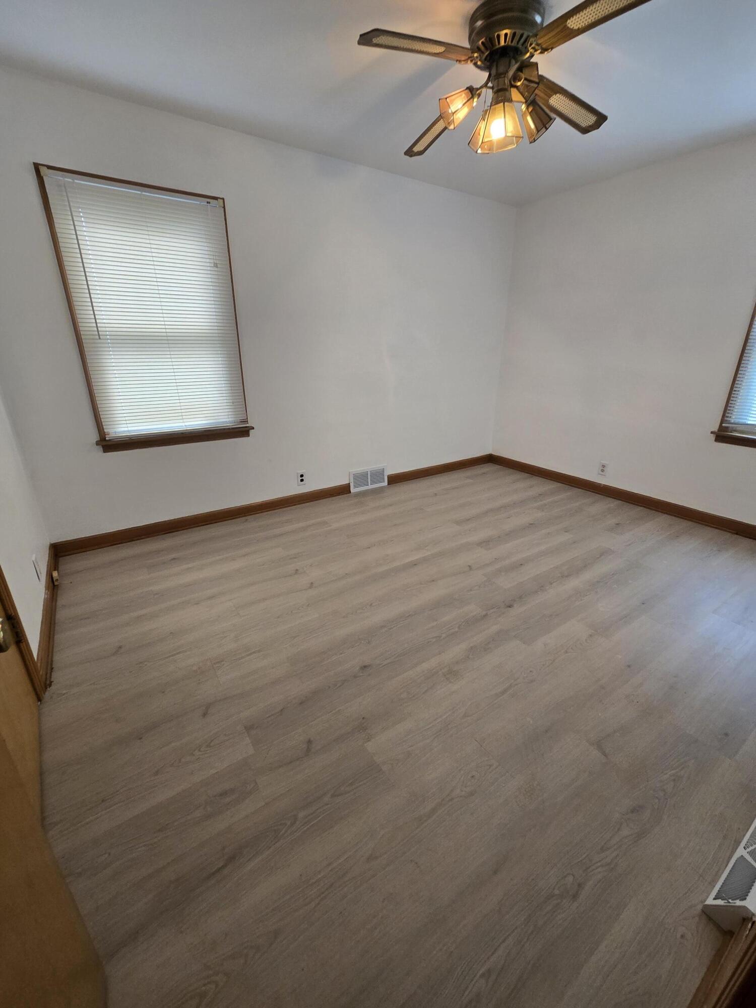 4906 North 24th Place Milwaukee, WI 53209 - Photo 11 of 23 20250818_111931