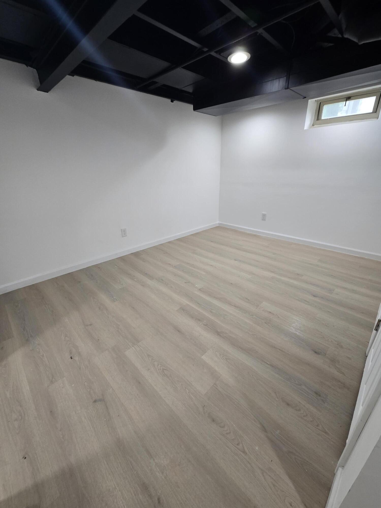 4906 North 24th Place Milwaukee, WI 53209 - Photo 22 of 23 20250818_112158