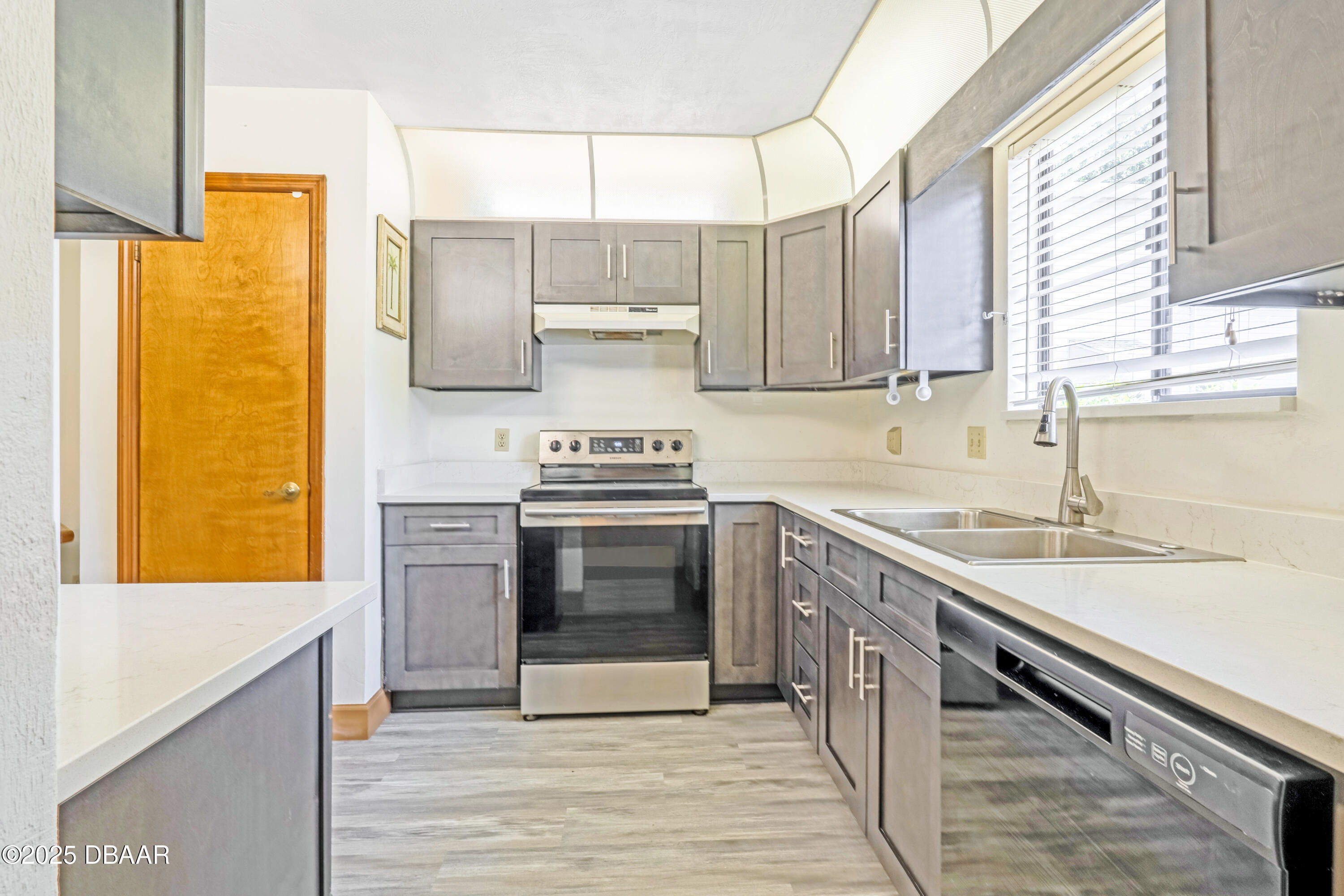 1307 Deer Springs Road Port Orange, FL 32129 - Photo 11 of 36 Kitchen