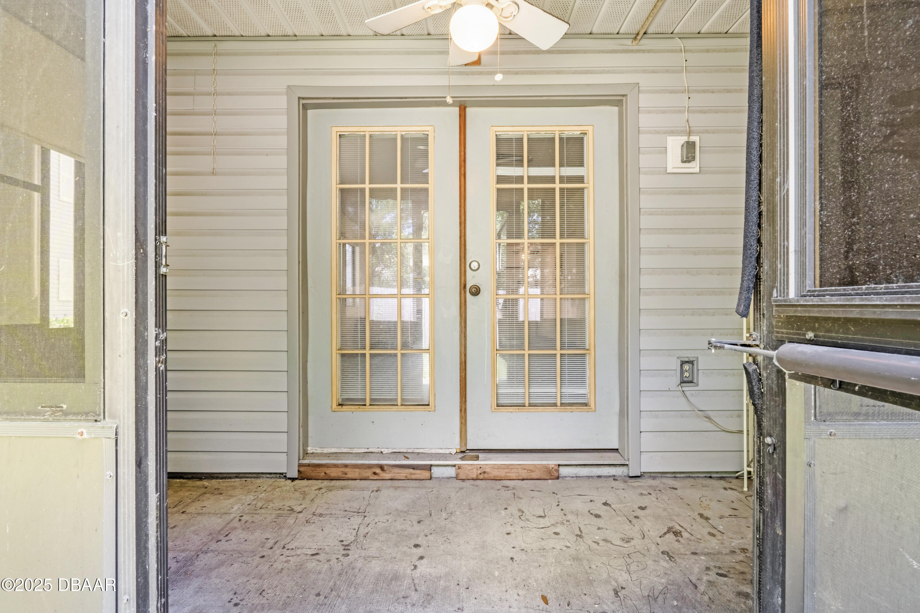1307 Deer Springs Road Port Orange, FL 32129 - Photo 28 of 36 Covered Patio