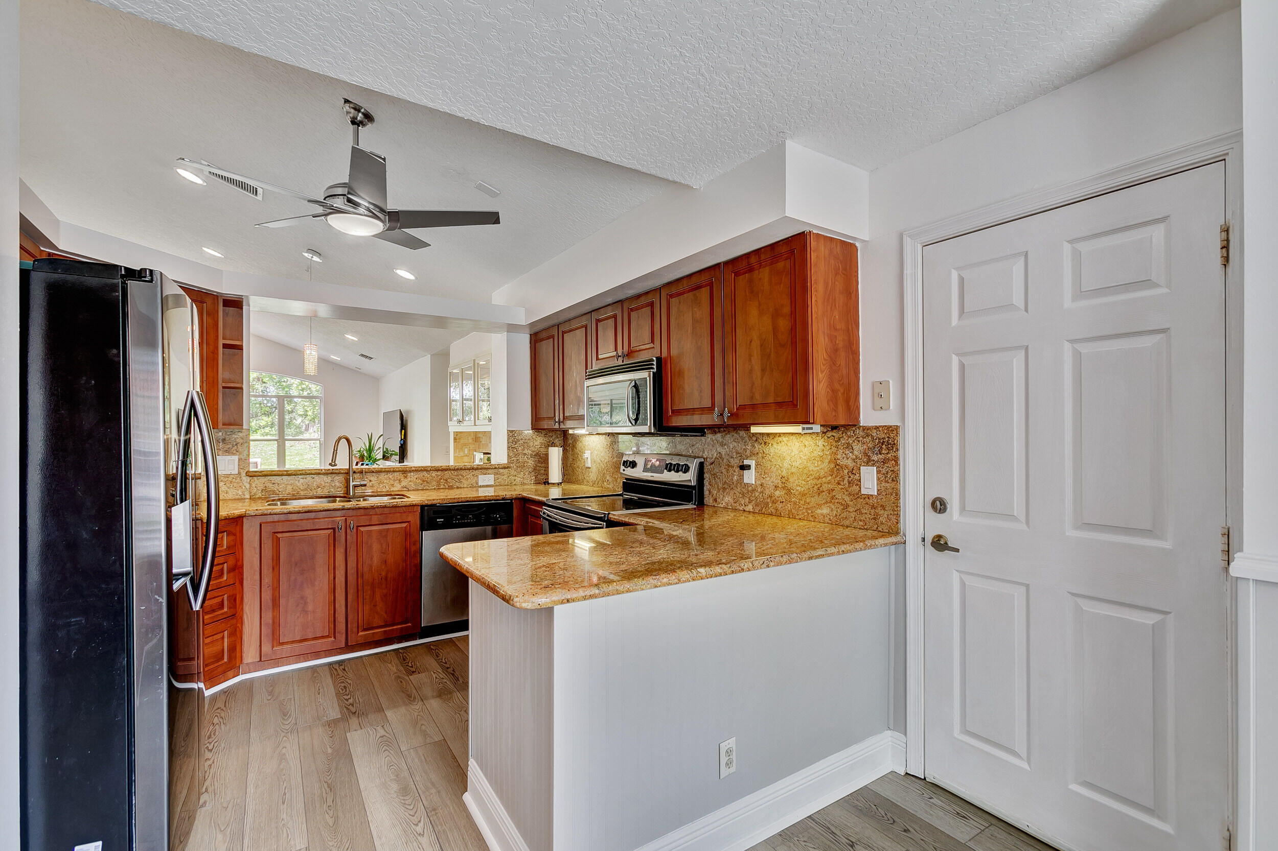 3051 Casa Rio Court Riviera Beach, FL 33418 - Photo 12 of 56 Kitchen