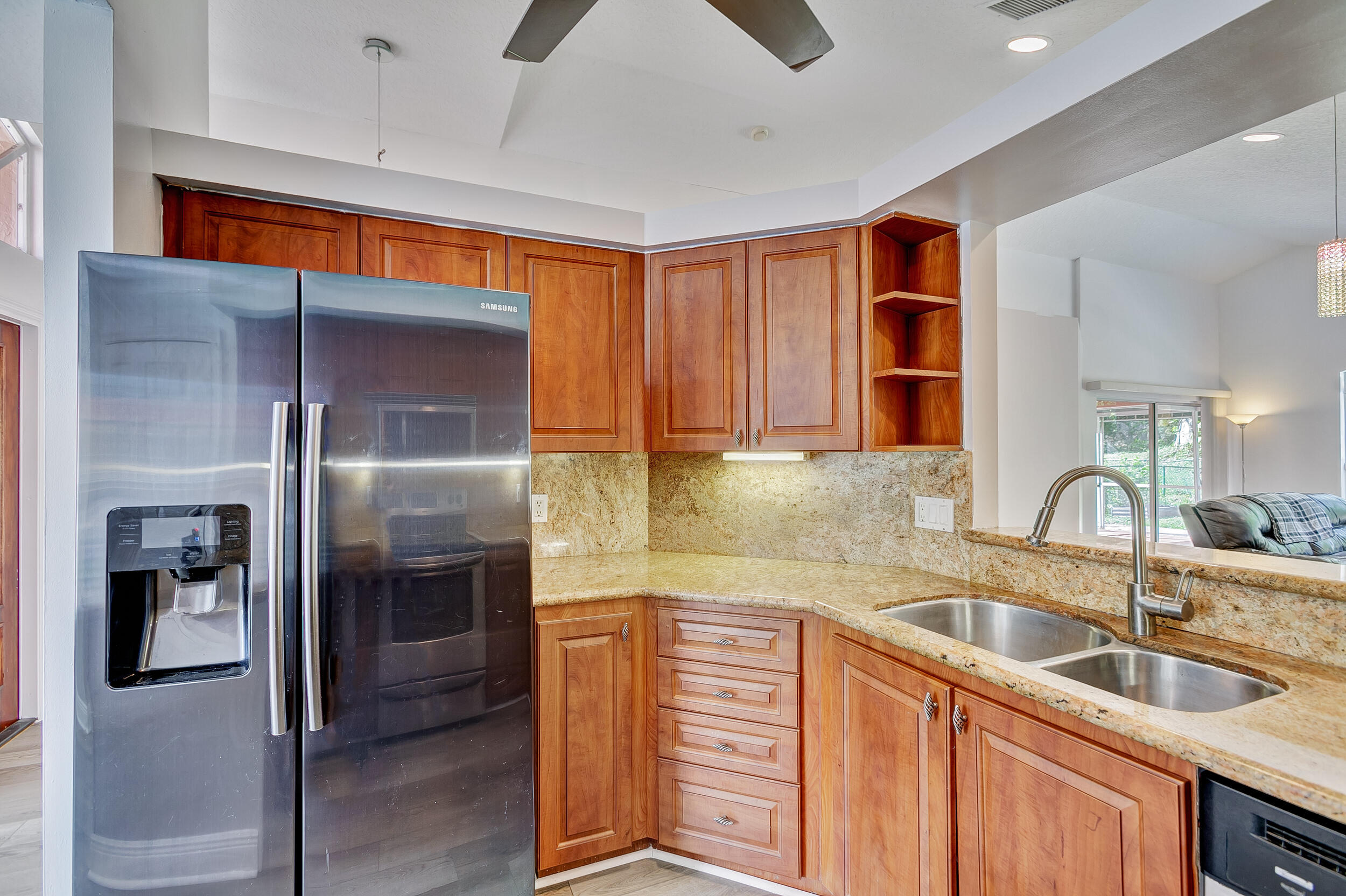 3051 Casa Rio Court Riviera Beach, FL 33418 - Photo 15 of 56 Kitchen