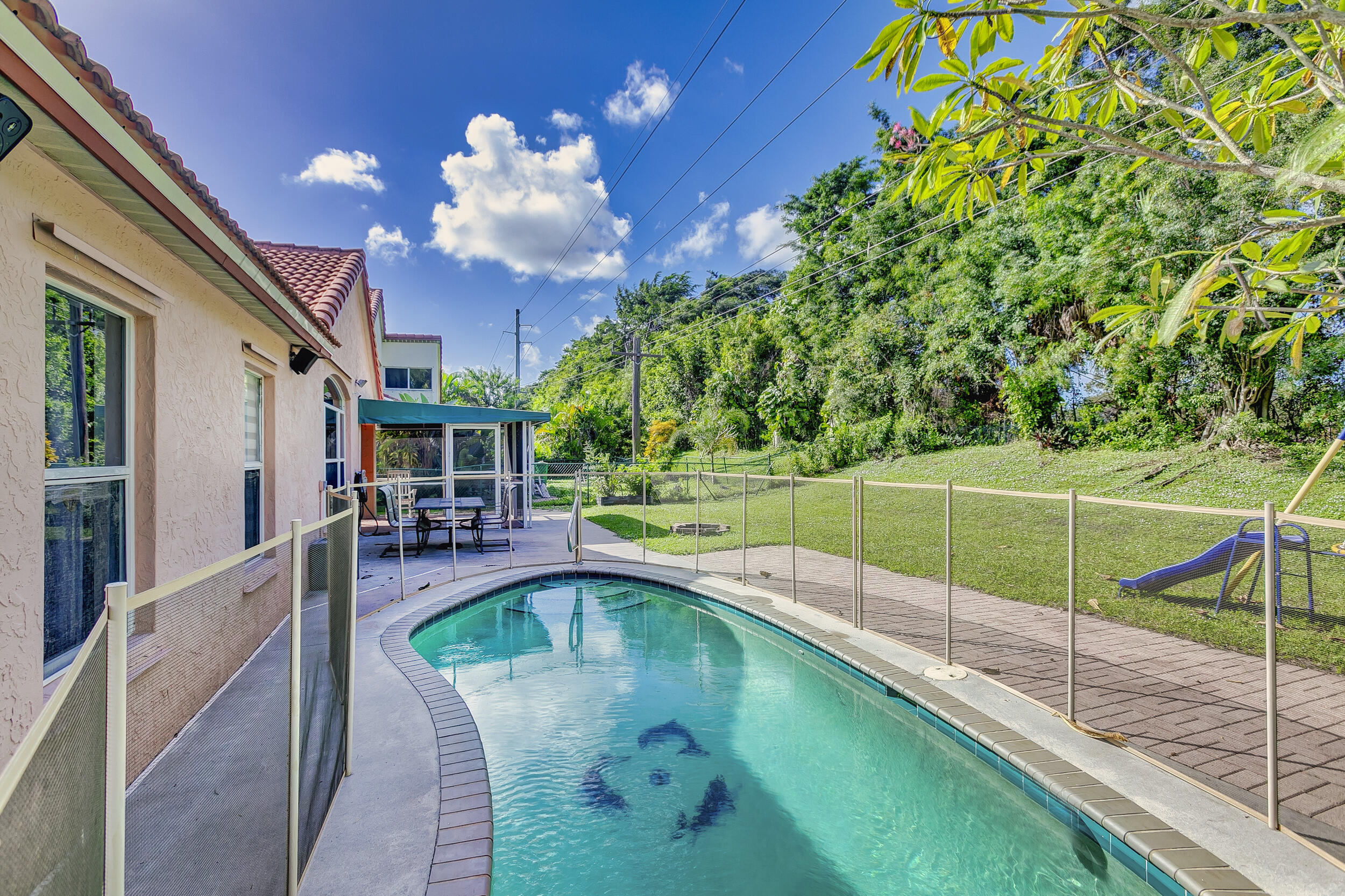 3051 Casa Rio Court Riviera Beach, FL 33418 - Photo 30 of 56 Pool