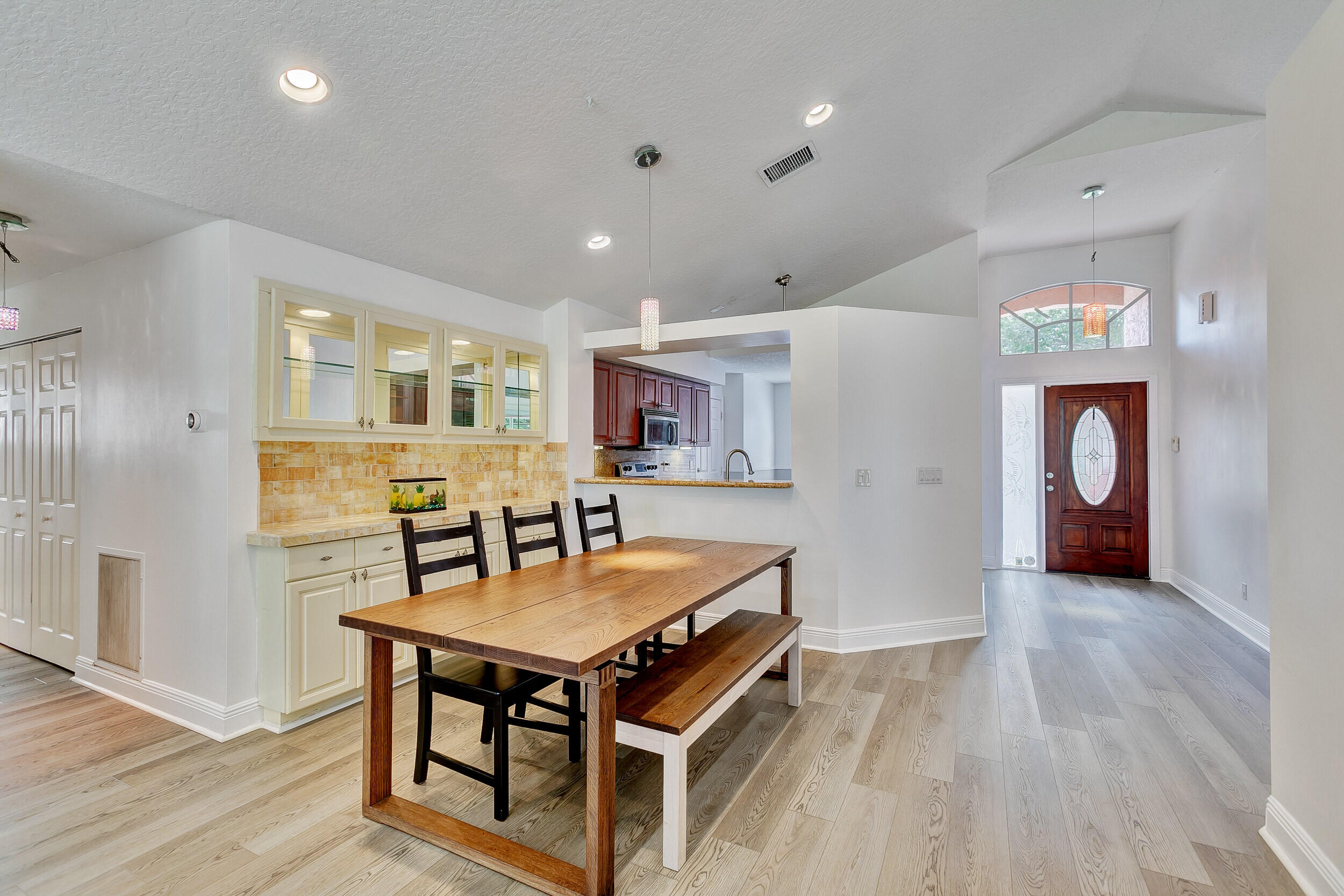 3051 Casa Rio Court Riviera Beach, FL 33418 - Photo 10 of 56 Dining Area