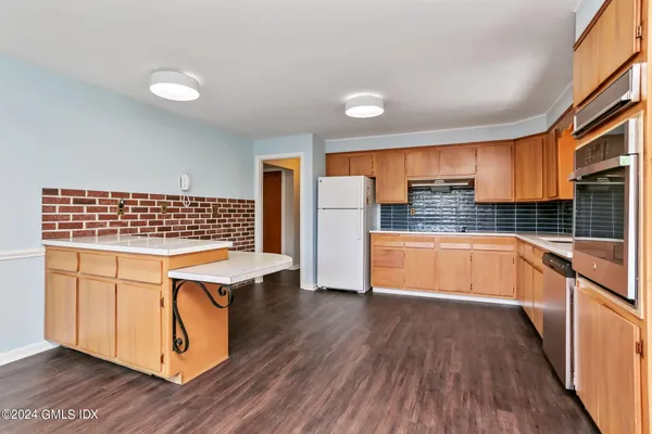 $5,700 | 38 Maplewood Drive, Cos Cob, CT 06807