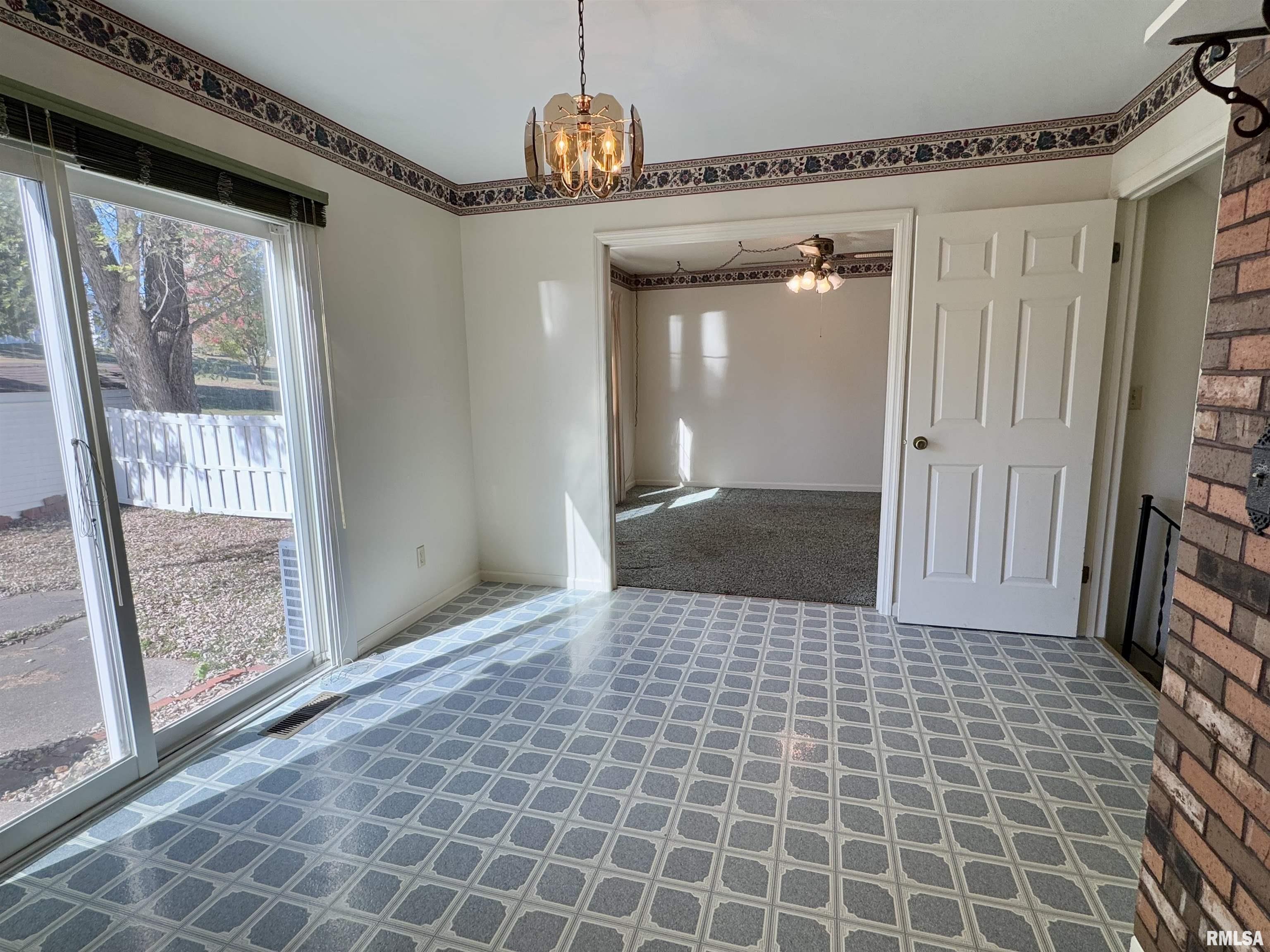 130 South Yorktown Road Macomb, IL 61455 - Photo 11 of 40