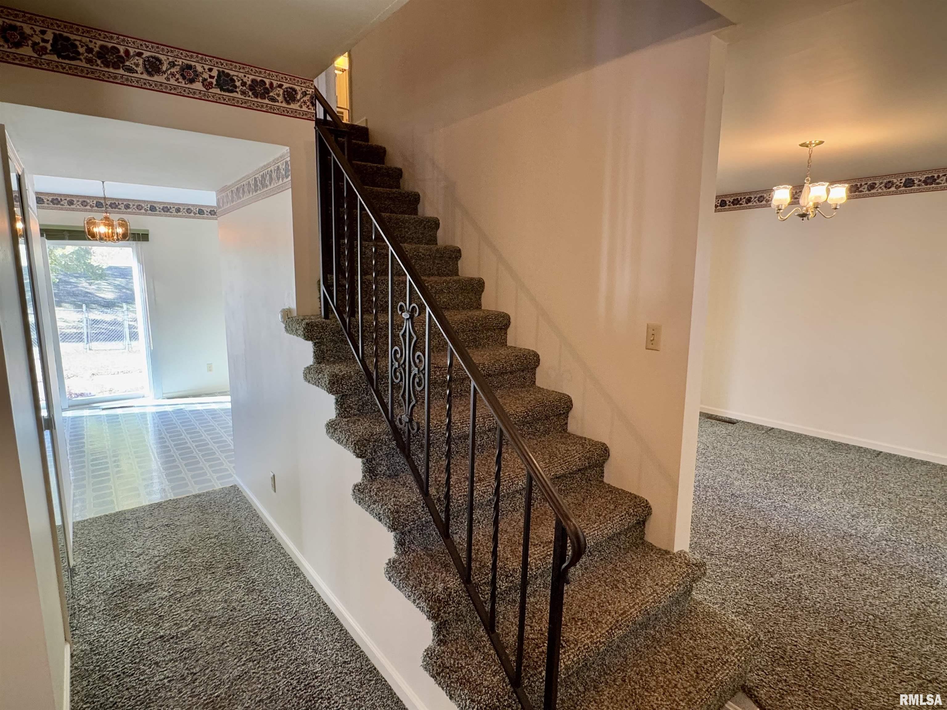 130 South Yorktown Road Macomb, IL 61455 - Photo 5 of 40