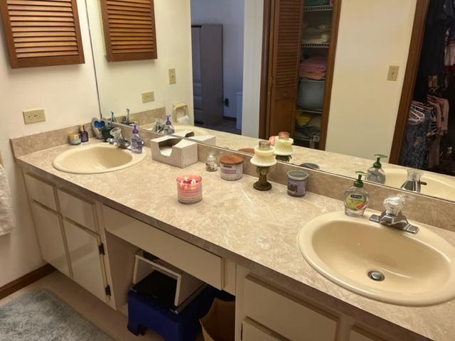 11340 Chisolm Way Boca Raton, FL 33428 - Photo 26 of 41 MASTER BATH DUAL SINKS