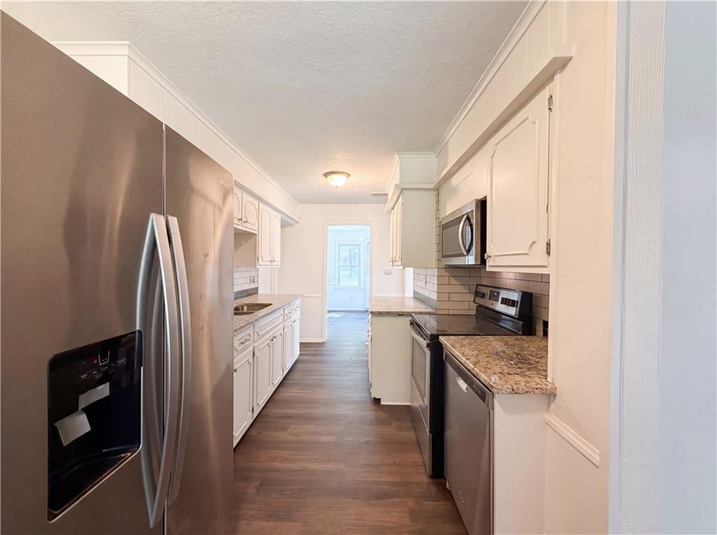 1825 Northeast Bren Mar Road Lee's Summit, MO 64086 - Photo 2 of 16
