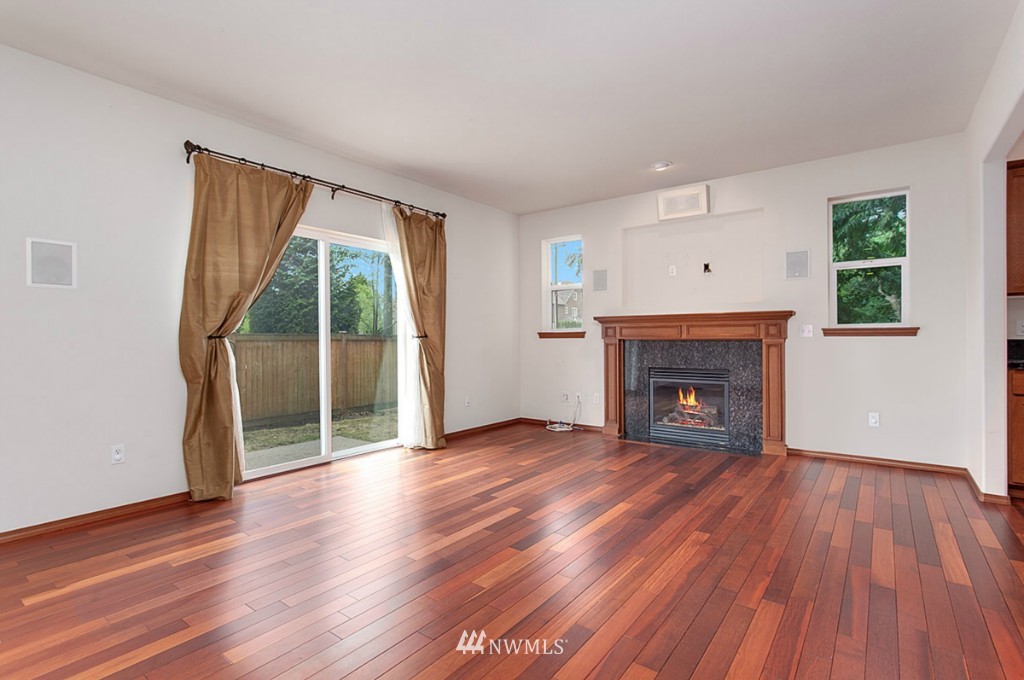 3430 183rd Place Southeast Bothell, WA 98012 - Photo 5 of 18 Gallery Image 5