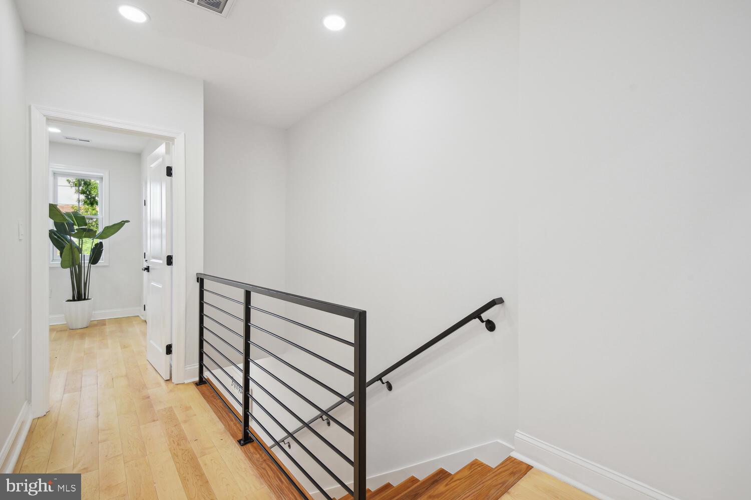 420 Allison Street Northwest Washington, DC 20011 - Photo 6 of 40