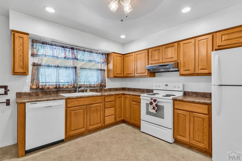 1625 Lexington Road Pueblo, CO 81001 - Photo 12 of 33 Gallery Image 12