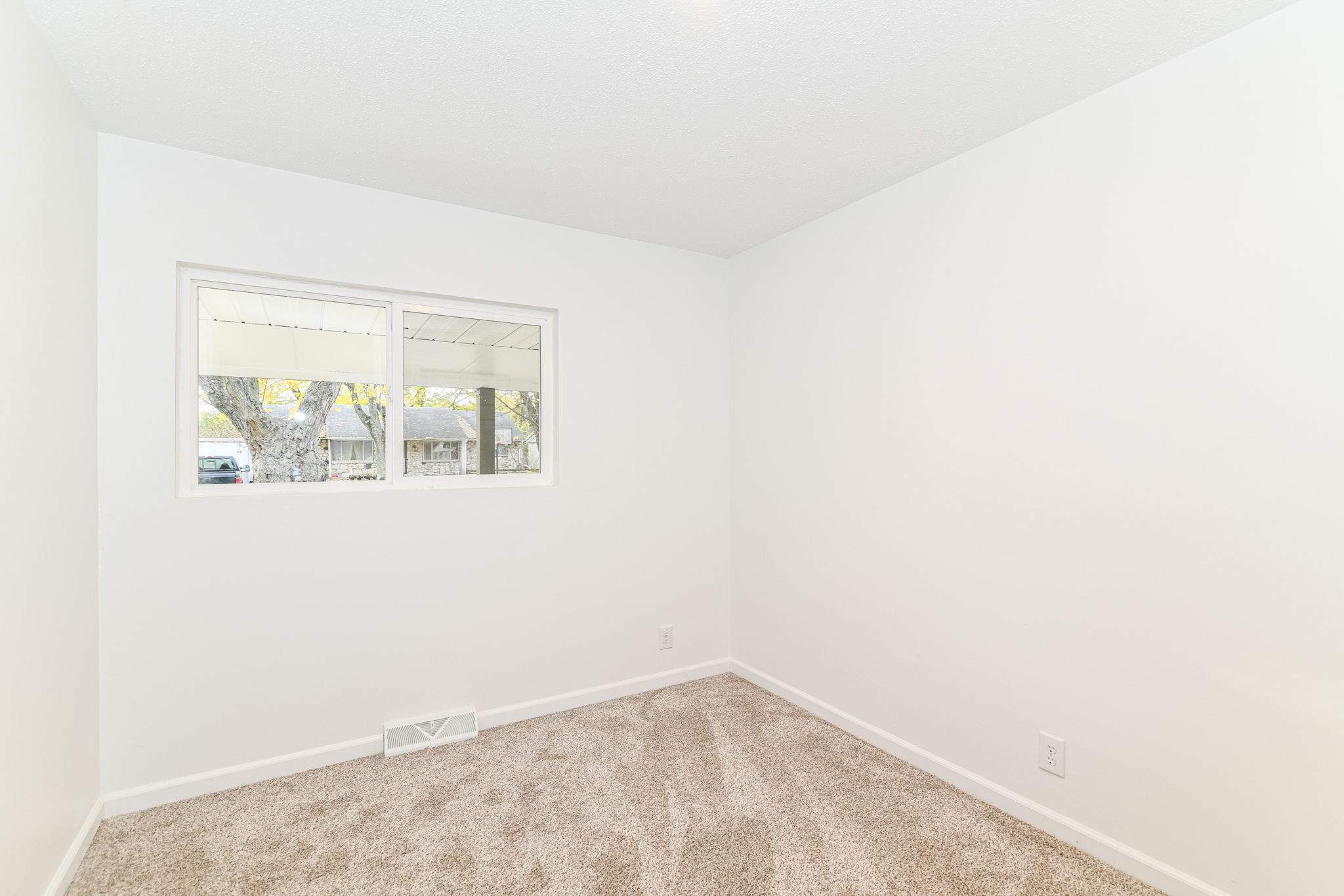 1504 Raintree Drive Anderson, IN 46011 - Photo 20 of 32 Gallery Image 20