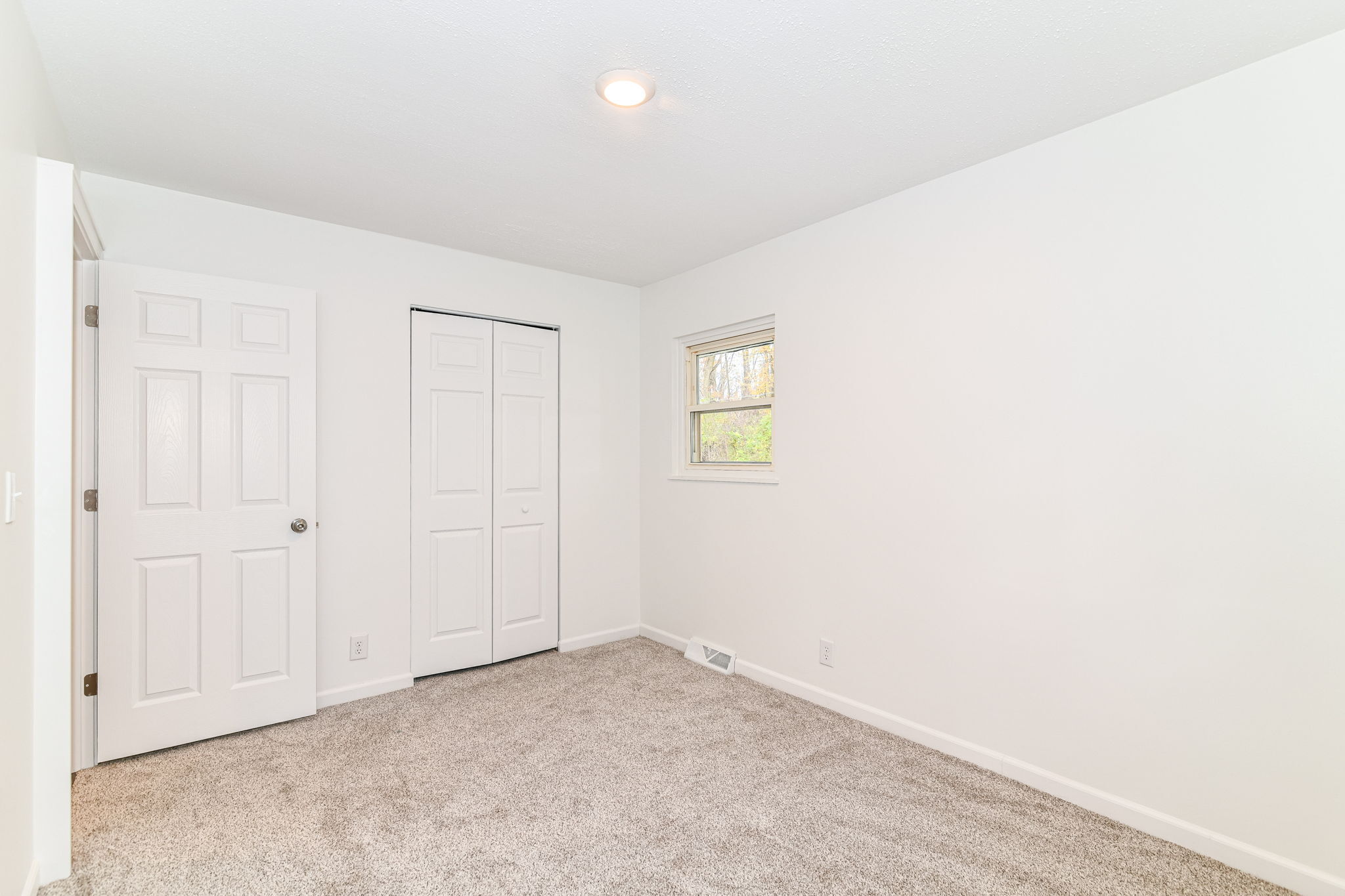 1504 Raintree Drive Anderson, IN 46011 - Photo 27 of 32 Gallery Image 27